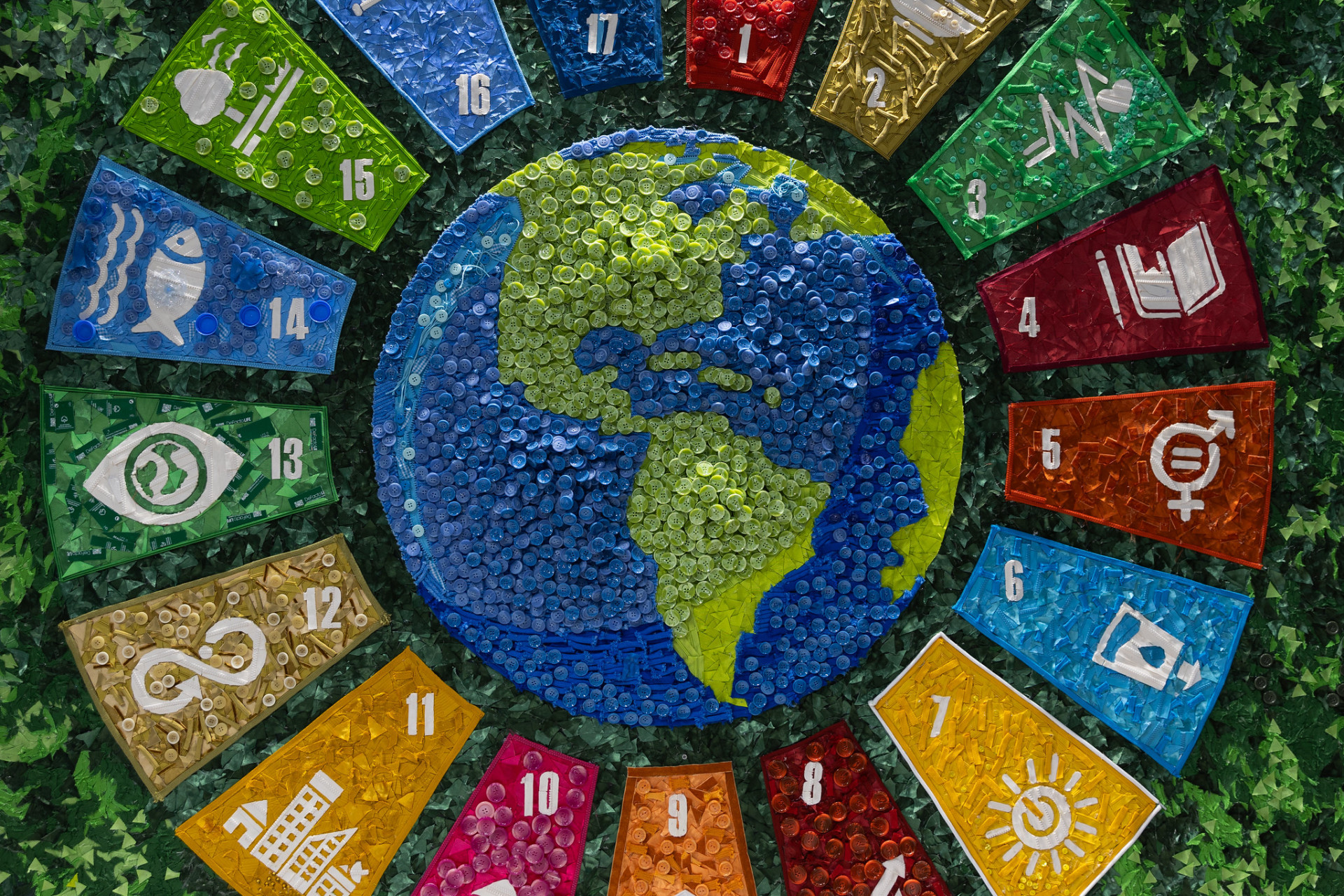 SDG Wheel made of recycled waste