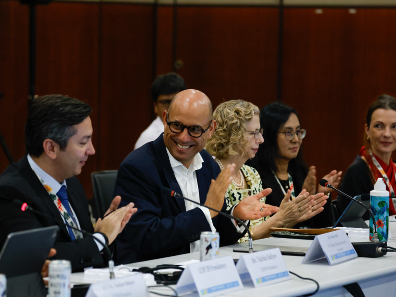UN Climate Change Executive Secretary Simon Stiell during the High-Level Dialogue on Transparency at COP30. To his left, Mukhtar Babayev, COP29 President and Minister of Ecology and Natural Resources of Azerbaijan. To Stiell's right, Inger Andersen, Executive Director of the United Nations Environment Programme; Xuehong Wang, Director of Transparency at UN Climate Change; Anne Olhoff, Director ad interim of the UN Environment Programme Copenhagen Climate Centre.