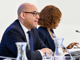 Simon Stiell opens an event on transparency at the June UN Climate Meetings